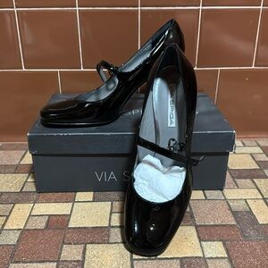 VIA SPIGA • 8 • Patent Mary-Jane Pumps Square Toe